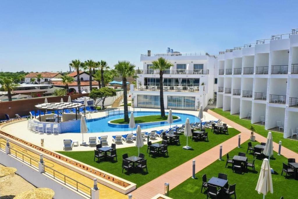 Mimoza Beachfront Hotel & Restaurant Ammókhostos Eksteriør bilde