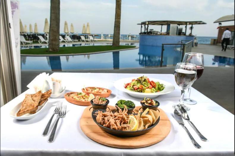 Mimoza Beachfront Hotel & Restaurant Ammókhostos Eksteriør bilde